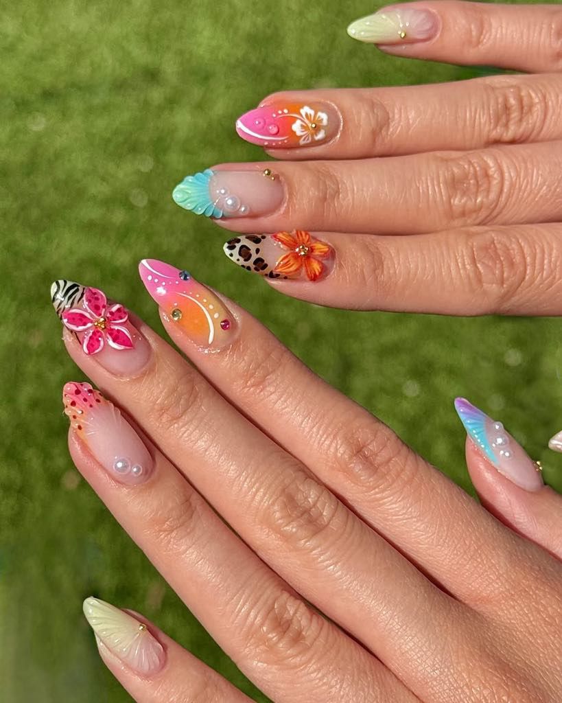 Bunte Blüten-Nails